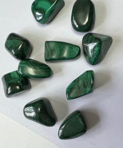 Malachite tumbled stones